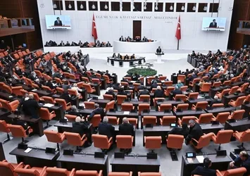 TBMM'de yoğun mesai! Emekliye ek zam teklifi gündemde