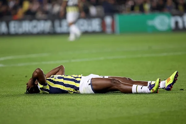 fenerbahceye-2-kotu-haber-batshuayi-ve-valencia-alanyaspor-macinda-oynayacak-mi-1679152932835.jpg Fenerbahçe'ye 2 kötü haber! Batshuayi ve Valencia Alanyaspor maçında oynayacak mı? - 1