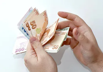 Türk Lirası tarihte bir ilke imza attı