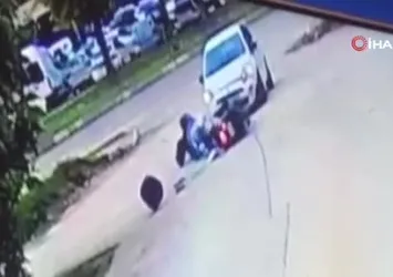 2 kişinin yaralandığı kaza kamerada