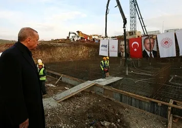 Kentsel dönüşüm devrimi! Depremzedelere konut müjdesi: 8 ayda tamamlayacağız