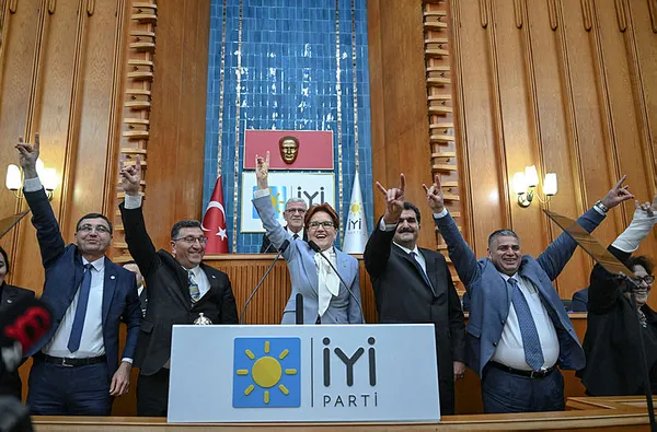 iyi-partinin-istanbul-ve-ankara-adaylari-belli-oldu-meral-aksener-resmen-duyurdu-1706096676460.jpg İYİ Parti'nin İstanbul ve Ankara adayları belli oldu! Meral Akşener resmen duyurdu... - 4