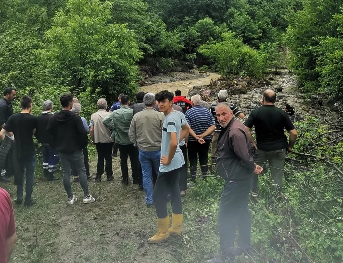 orduda-selde-can-kaybi-1720364841261.jpg Ordu ve Samsun'da sel felaketi! 1 kişi hayatını kaybetti | Meteoroloji'den uyarı - 1