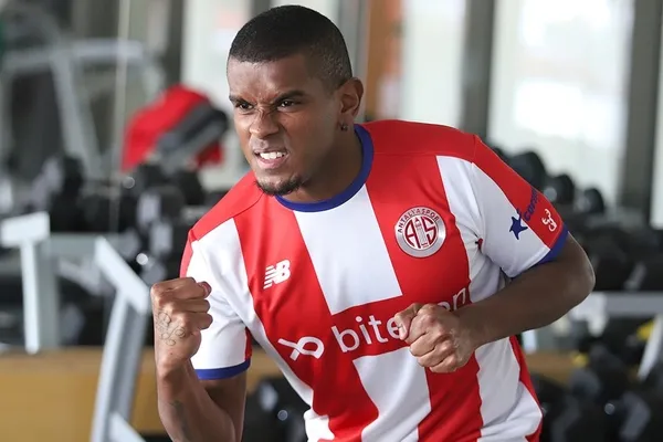 transferde-galatasaraya-kotu-haber-antalyaspor-fernando-ile-sozlesme-uzatti-1656880551334.jpg Transferde Galatasaray'a kötü haber! Antalyaspor Fernando ile sözleşme uzattı - 2