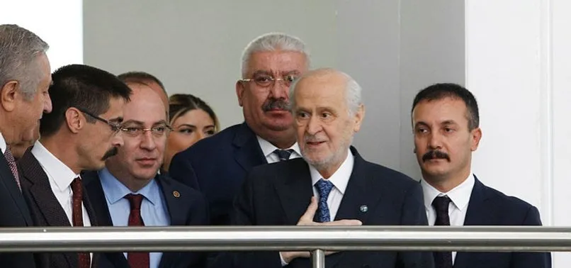 Gercege Uzak Kalmayin Bahceli Nin Hareketli Gecmisi