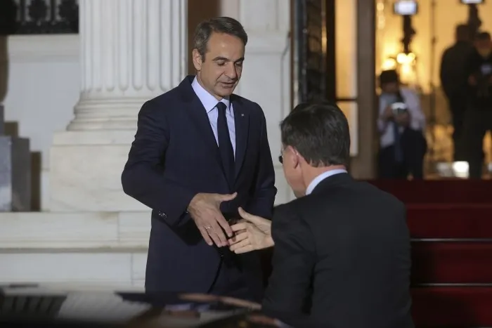 Hollandalı gazeteciden canlı yayında Yunanistan Başbakanı Miçotakis’i kızdıran sözler