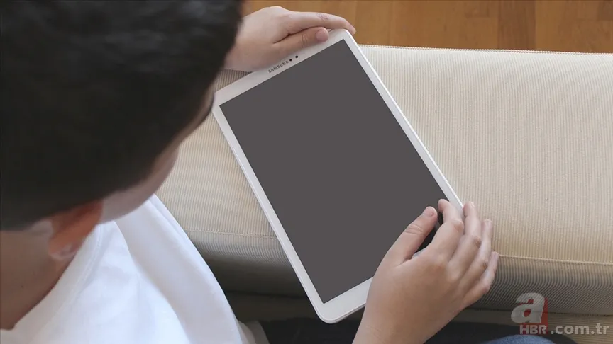 Anne ve babalar dikkat! Ekranların bebek beynindeki etkisi: İlk kez görüldü 4