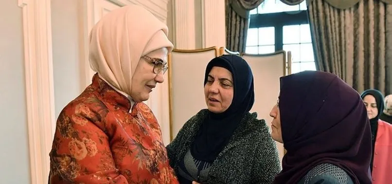 EMİNE ERDOĞAN'DAN ÖZEL HAREKAT POLİSLERİNİN EŞLERİNE YEMEK