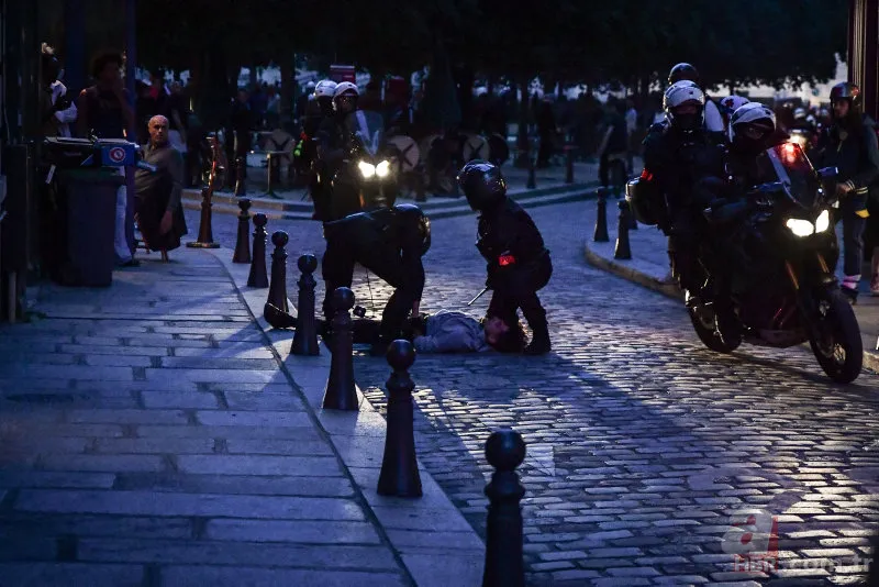 Fransa yangın yeri! İşte her şeyin başladığı o an: Kımıldama yoksa... 19