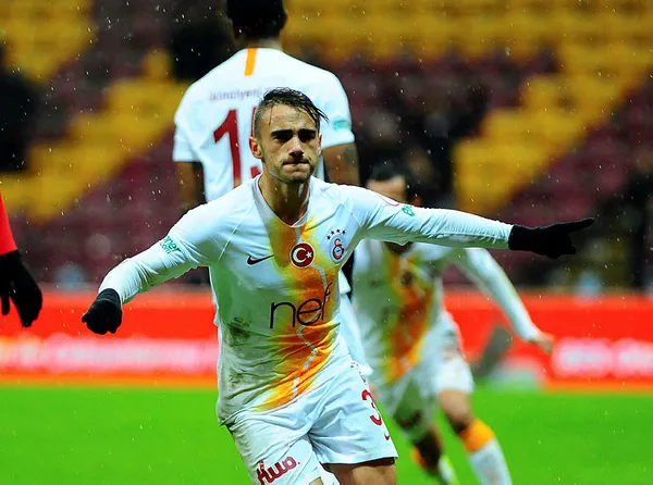 1670265393696.jpg Galatasaray Yunus Akgün ile imzalıyor! Anlaşma sağlandı imzalar yarın - 3