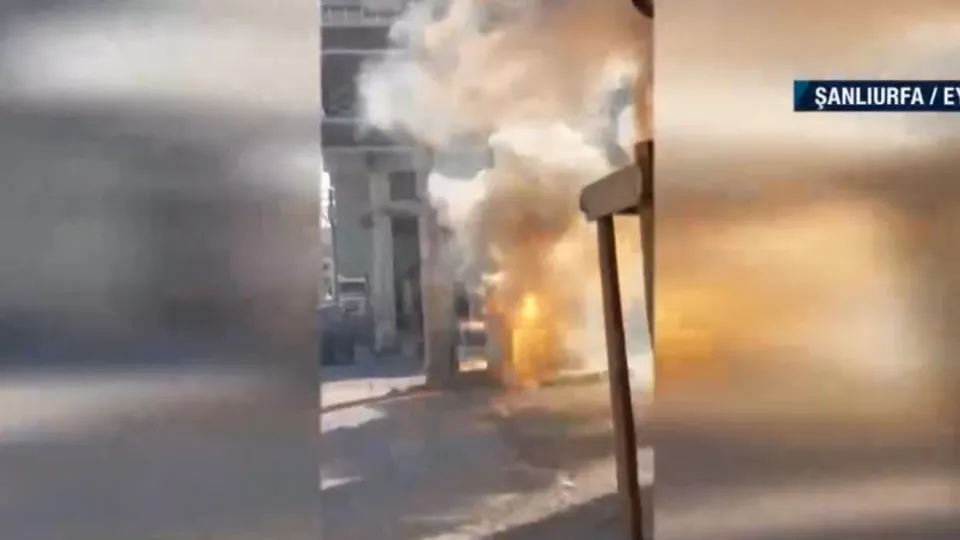 Şanlıurfa'da korkutan patlama! Mahalledeki trafo bomba gibi patladı