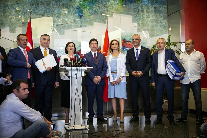 CHP’nin olağanüstü kurultay bilmecesi çözüldü