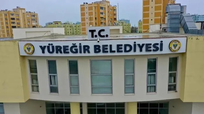 CHP’li belediyelerde skandallar bitmek bilmiyor! Yüreğir Belediye Başkanı Ali Demirçalı’dan 10 müdürlük daha