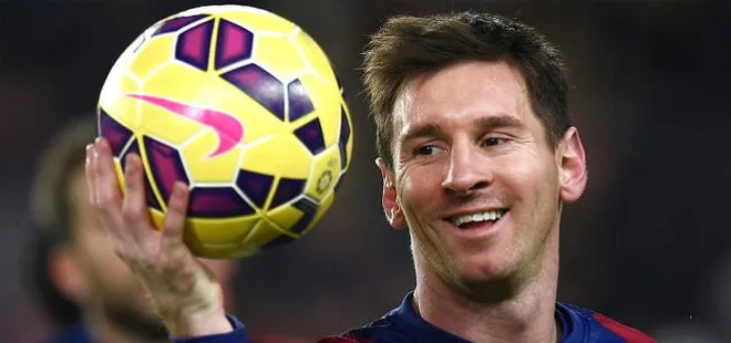 Messi Barcelona ile sözleşme uzatıyor