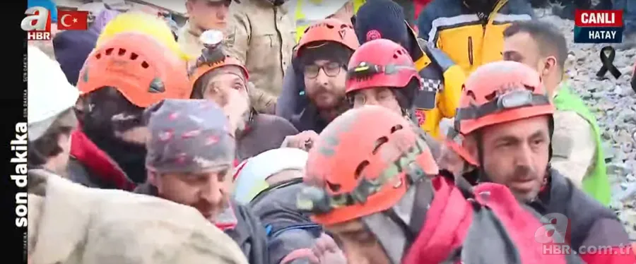 Depremin 5. gününde peş peşe MUCİZE kurtuluşlar! Gözyaşları sel oldu… A Haber o anlara tanıklık etti | Adıyaman'da 8 aylık bebek ve ailesi çıkarıldı 8