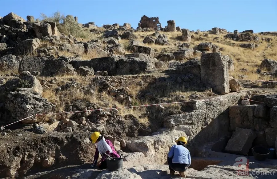 Diyarbakır'da bin 700 yıllık yeraltı tapınağı 18