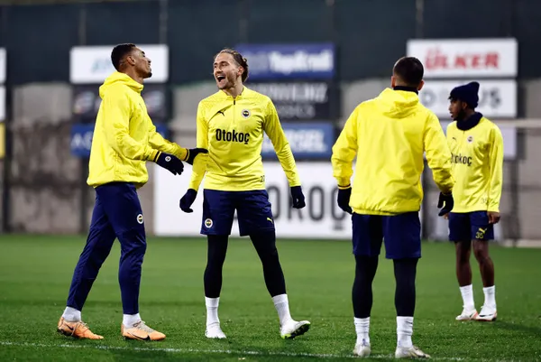 Fenerbahçe Spartak Trnava maçı saat kaçta hangi kanalda? Kartal’dan 11 kararı! Kanarya’nın kazanmaktan başka çaresi yok