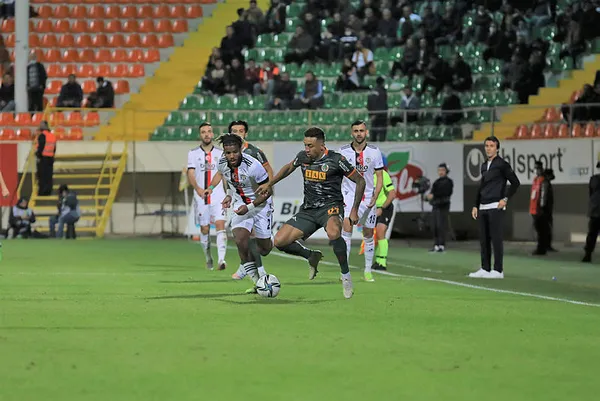 alanyaspor-2-besiktas-0-mac-sonucu-kara-kartal-3-mactir-maglup-1637431585189.jpg Alanyaspor: 2 - Beşiktaş: 0 MAÇ SONUCU | Kara Kartal 3 maçtır mağlup - 4
