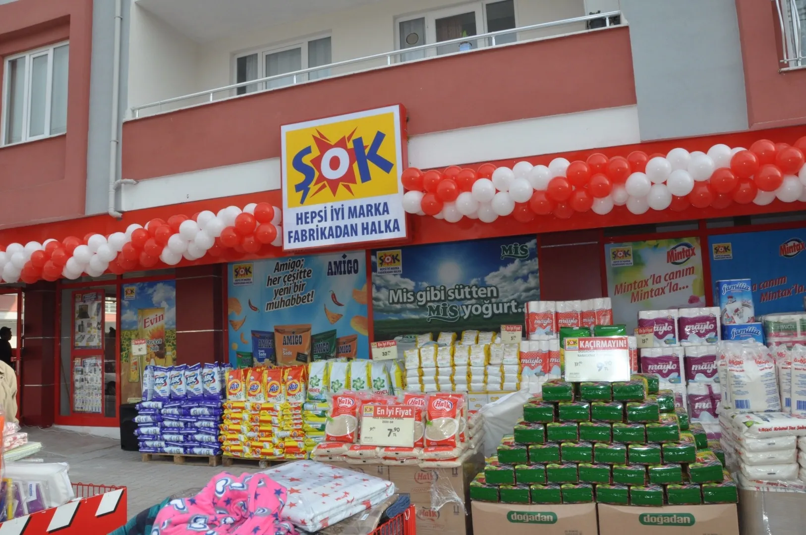 ŞOK 26 Ağustos 2023 Cuma aktüel ürünler kataloğu! Ayakkabılık 249 TL’ye düştü! ŞOK haftanın yıldızları