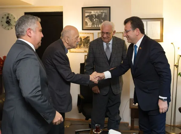 Cumhurbaşkanlığı adaylığı suya düşen Ekrem İmamoğlu'nun hedefi CHP medyası! Peş peşe ziyaretler Kılıçdaroğlu'na mesaj mı? - 3