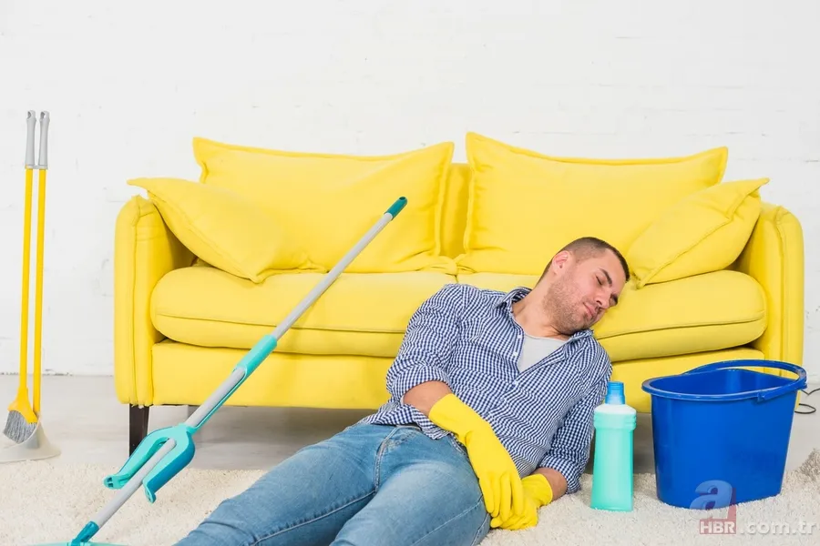 Koltuklarınızı parlatacak yöntem! 3 ana malzemeyle tertemiz olacak 1