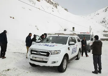 Van-Başkale kara yolu ulaşıma kapatıldı