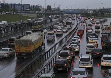 İstanbul’da sabah çilesi trafik!