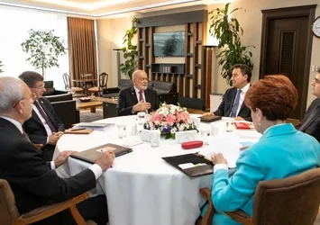 CHP’de anketler kimi önde gösteriyor? 'Alarm zilleri çalıyor'