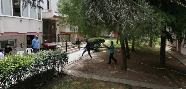 1672132669884.jpg Evde doğurduğu bebeğini pencereden atan cani annenin cezası belli oldu! - 6