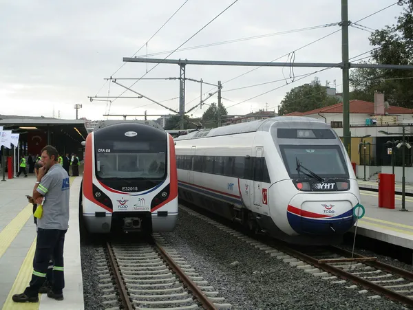 Ulaştırma ve Altyapı Bakanı Mehmet Cahit Turhan'dan İstanbul banliyö hattı müjdesi - 2