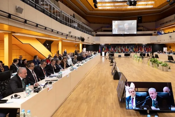 tbmm-baskani-sentoptan-rum-yonetimi-meclis-baskani-dimitriuya-tepki-1682362913454.jpg TBMM Başkanı Mustafa Şentop'tan Türkiye'ye "işgalci" diyen Rum Yönetimi Meclis Başkanı Dimitriu'ya sert tepki - 1