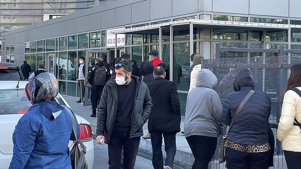 Bilim Kurulu son dakika: Yasaklar geri gelecek mi? 2022’de kısıtlama olacak mı? 60 yaş üstü, 18 yaş altı...