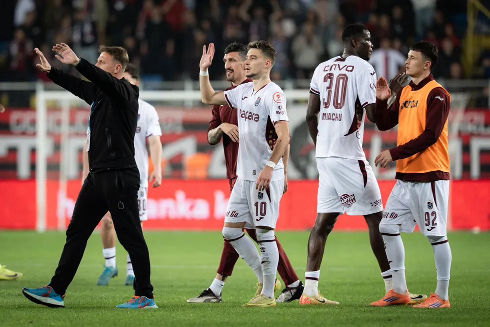 firtina-sezonu-evinde-kapatiyor-trabzonspor-genclerbirligi-macinin-muhtemel-11leri-1779002894309.jpg Fırtına sezonu evinde kapatıyor! Trabzonspor-Gençlerbirliği maçının muhtemel 11'leri - 1