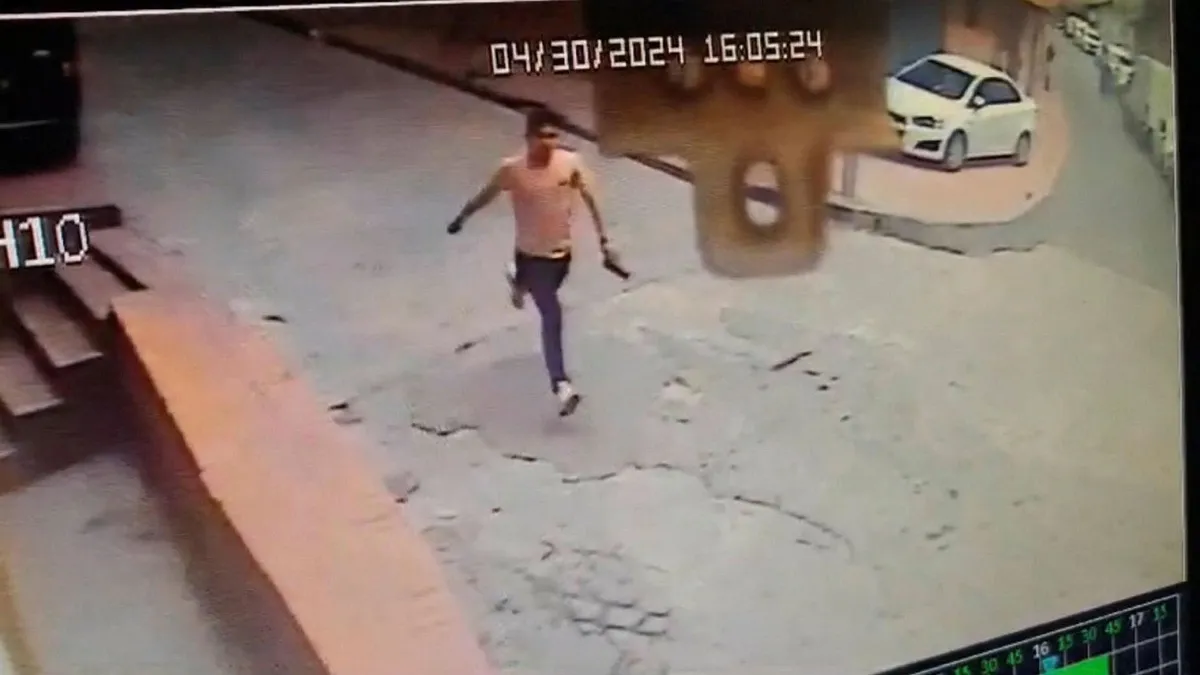 Beyoğlu'nda "dedikodu" kurşunu! 16 yaşındaki çocuk arkadaşını vurdu böyle kaçtı