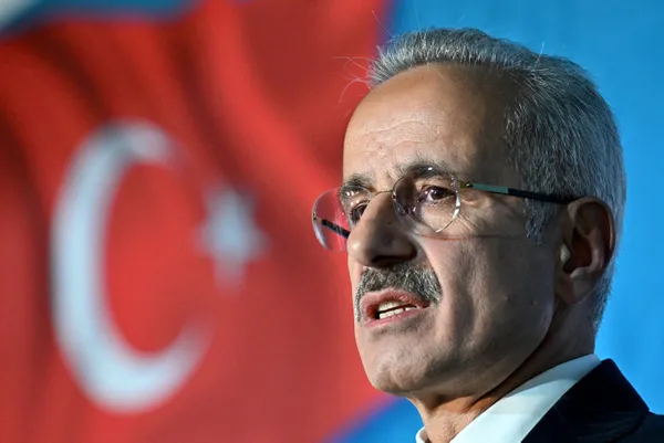 ogrencilere-ucretsiz-10-gb-internetin-ne-zaman-verilecegi-belli-oldu-1698164294098.jpg Öğrencilere ücretsiz 10 GB internetin ne zaman verileceği belli oldu! - 3