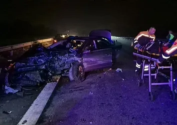 Anadolu Otoyolu'nda korkunç kaza! Önce refüje ardından bariyere: 4 yaralı