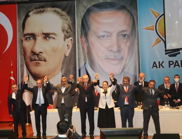 2 belediye başkanı daha AK Parti'ye katıldı - 1