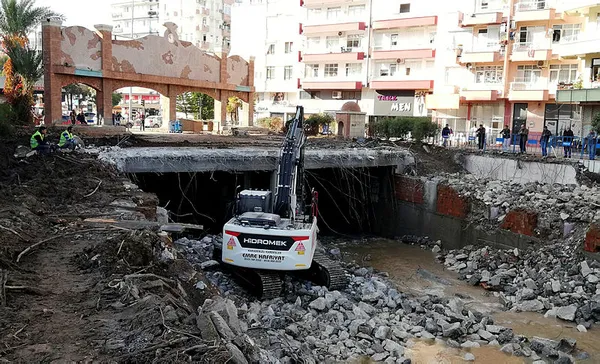 1671808258590.jpg Antalya'daki sel faciası sonrası devletten vatandaşa yardım eli: 200 milyon lira hasar ödemesi yapılacak - 2