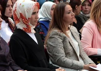 Sümeyye Bayraktar KADEM Bursa Temsilciliği açılışında