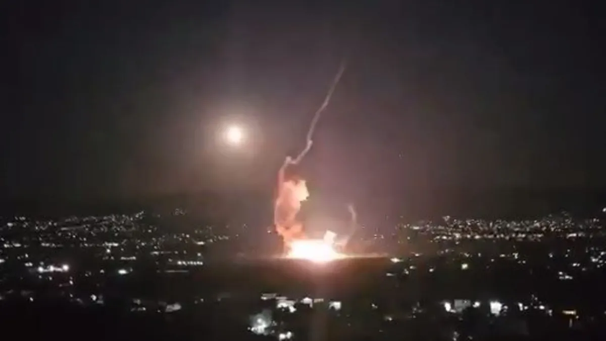 İşgalci İsrail Lübnan'ı bombaladı! Hizbullah'ın silah deposunu hedef aldı: Üst düzey isim katledildi