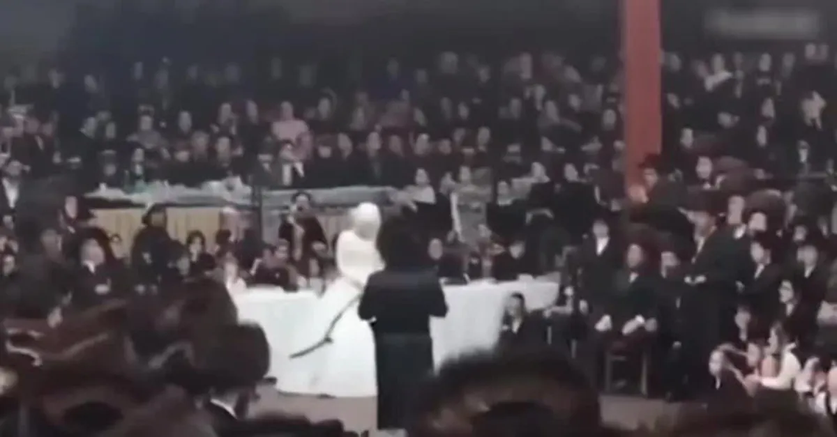 Gizli düğün yaptılar! 7 bin kişi katıldı