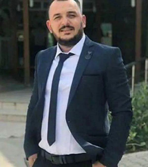 karisini-yemegini-guzelce-ye-bu-son-yemegin-deyip-38-kez-bicaklamisi-1618937449192.jpg İzmir'de vahşet! Karısını 38 yerinden bıçakladı! “Yemeğini güzelce ye bu son yemeğin” - 3