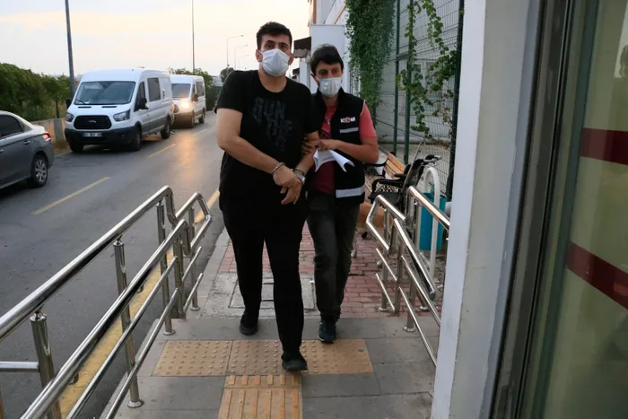 Son dakika: Adana'da 37 milyon 845 bin liralık vurgun yapan şebekeye operasyon: 22 gözaltı kararı! - 4
