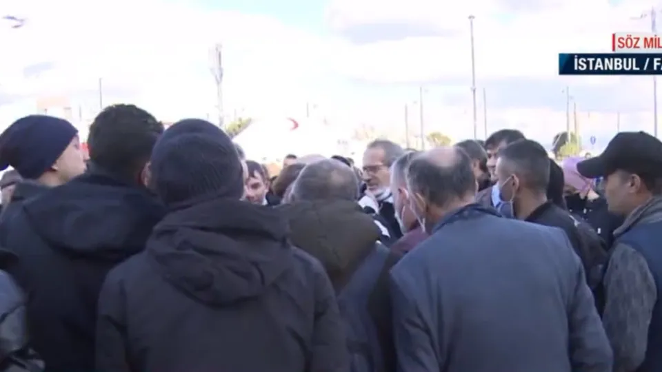 Vatandaş döviz kurundaki hızlı düşüşe ne diyor? Yazdığı besteyle böyle seslendi: Dolarcılar ne oldu?