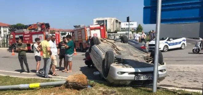Sakarya'da hafif ticari araç ile otomobil çarpıştı: 5 yaralı