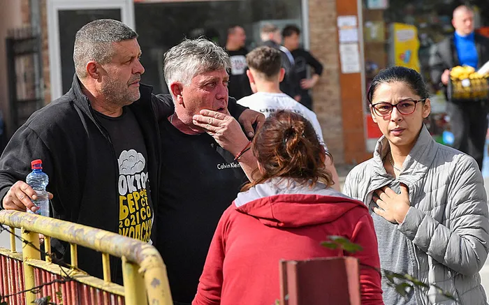 kuzey-makedonyadaki-faciada-rusvet-iddiasi-merdivenlerde-ezildim-1742200852702.jpg Yangının çıkış nedeni hala netleşmedi, ancak havai fişeklerin tavana çarpması olasılığı üzerinde duruluyor. (AFP)