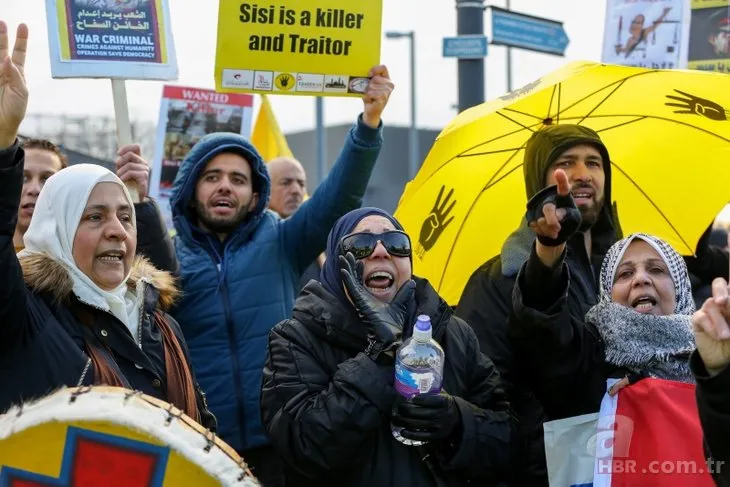 İngiltere'ye giden Sisi, protestolarla karşılandı
