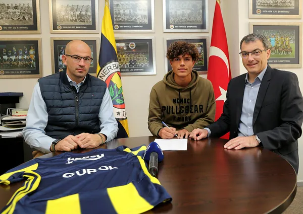 Fenerbahçe, Gürol Demirezen ile sözleşme imzaladı - 1