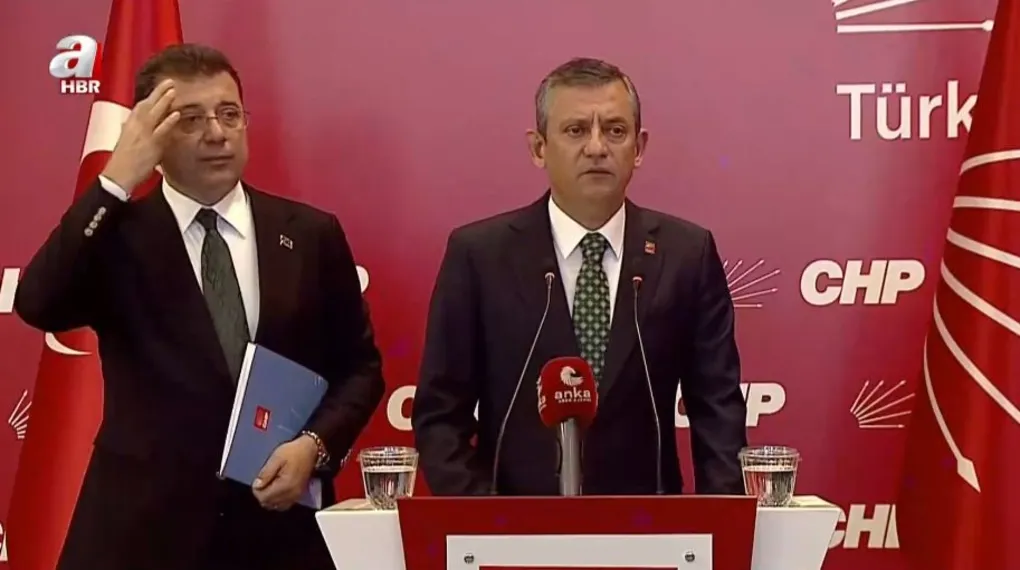 CHP'de taht kavgası büyüyor