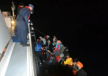 Çanakkale'de 42 kaçak göçmen yakalandı
